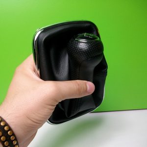 VOLKSWAGEN BORA kožica menjača (1998-2005) NOVO