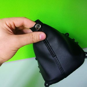 HYUNDAI i30 kožica menjača (2007-2011) NOVO konac po izboru