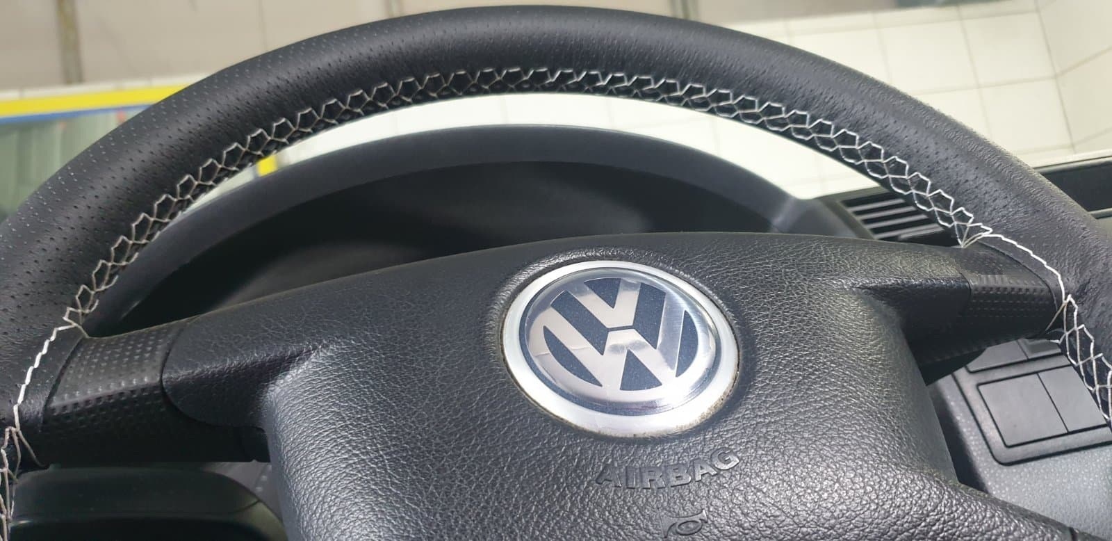 VW TRANSPORTER T5 obloga volana 100% perforirana KOŽA - NOVO - Slika 2