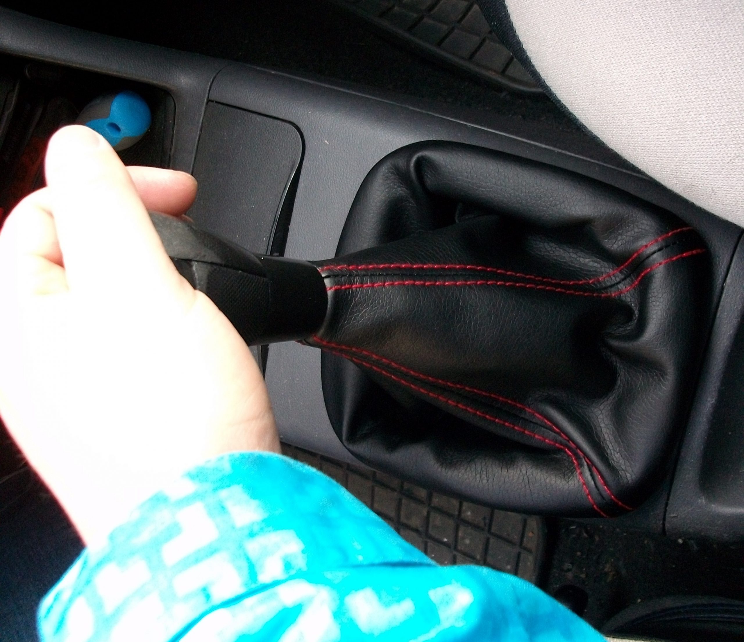 SEAT IBIZA Mk2 kožica menjača 1998 - 2002 NOVO - CRVENI KONAC - Slika 4